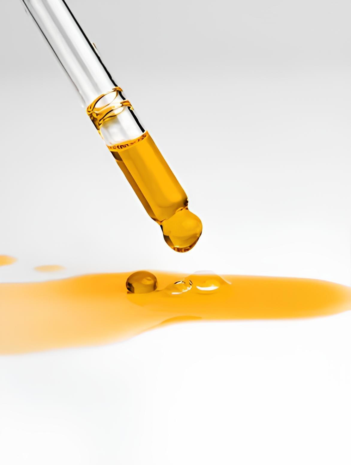 Eclat Soin Multi-Purpose Facial Oil with dropper for hydration and skincare benefits